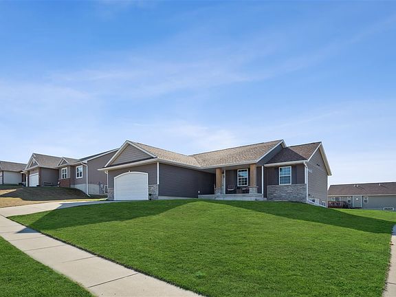 3rd image of 411 Rolling Hills Dr