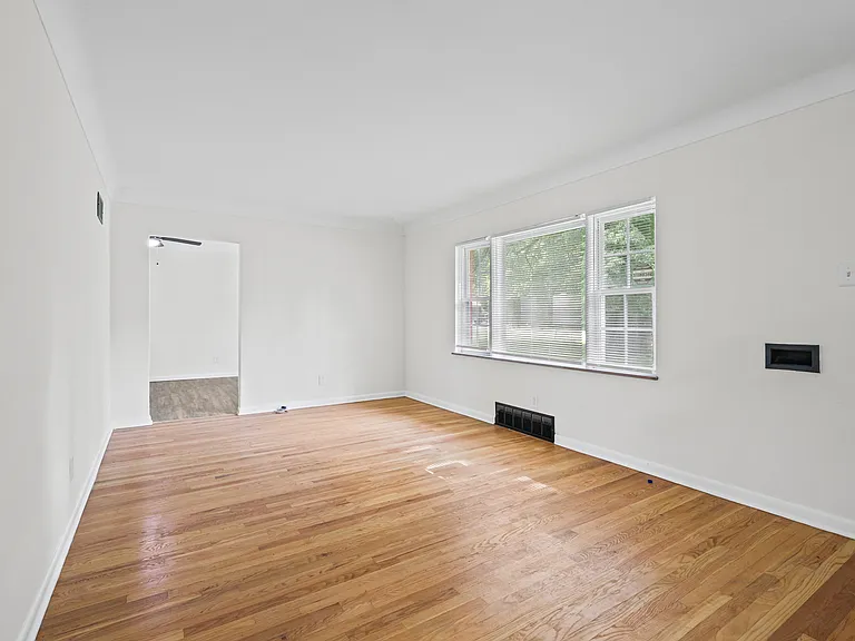 10325 Lookaway Dr — Photo 3