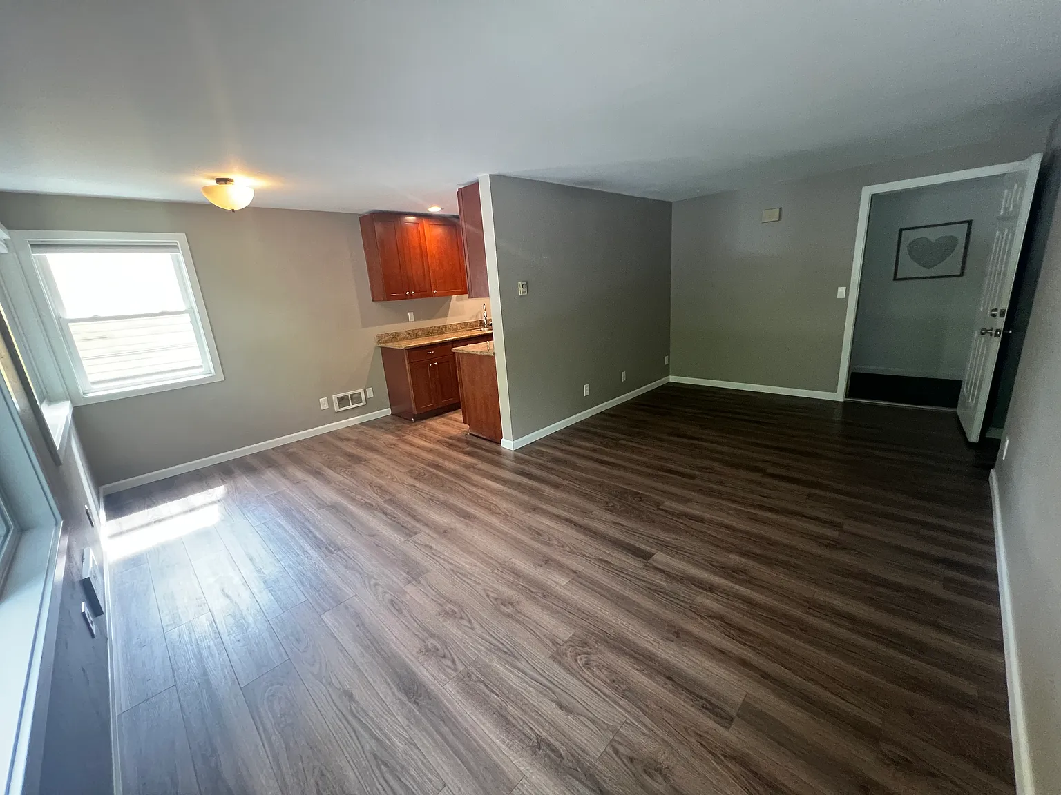 4207 Fremont Ave N — Photo 2