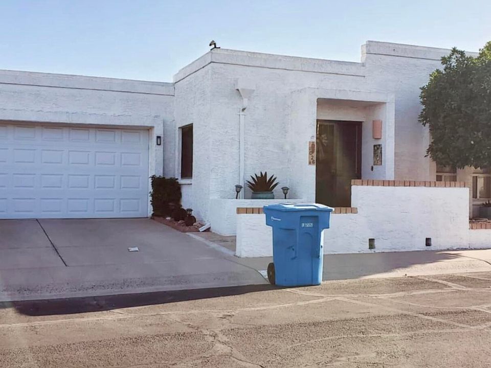 1st image of 1026 E Michelle Drive
