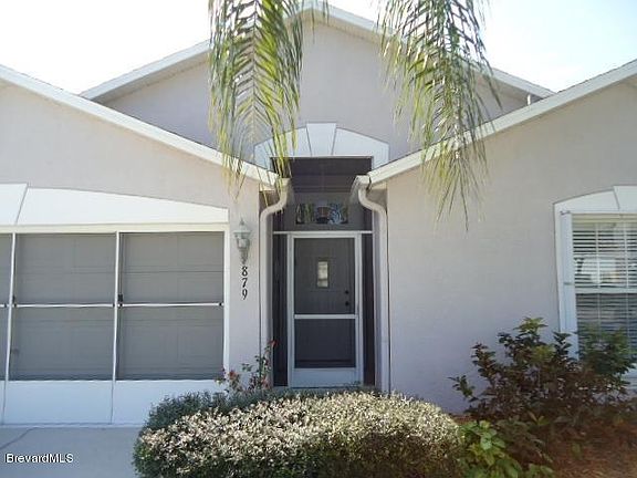 3rd image of 879 Villa Dr