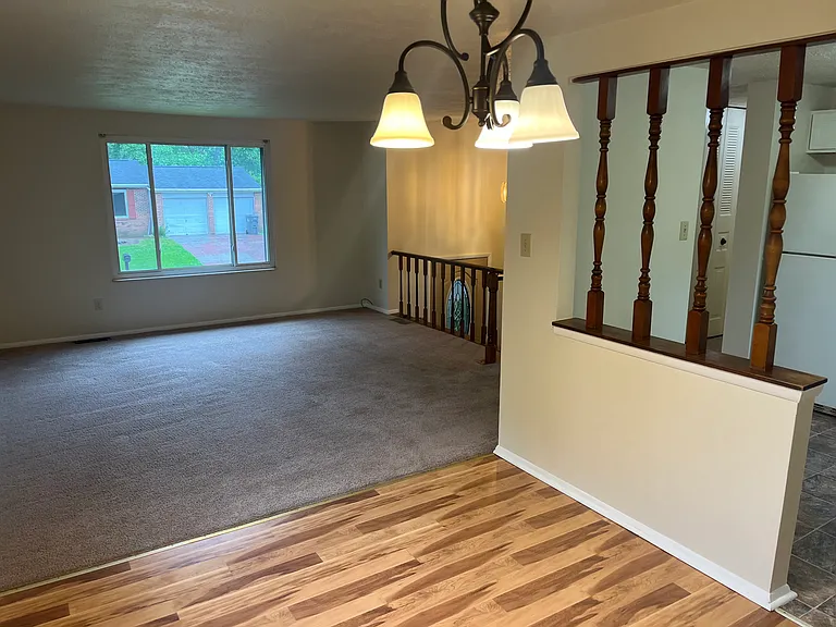 8734 Crestpointe Dr — Photo 7