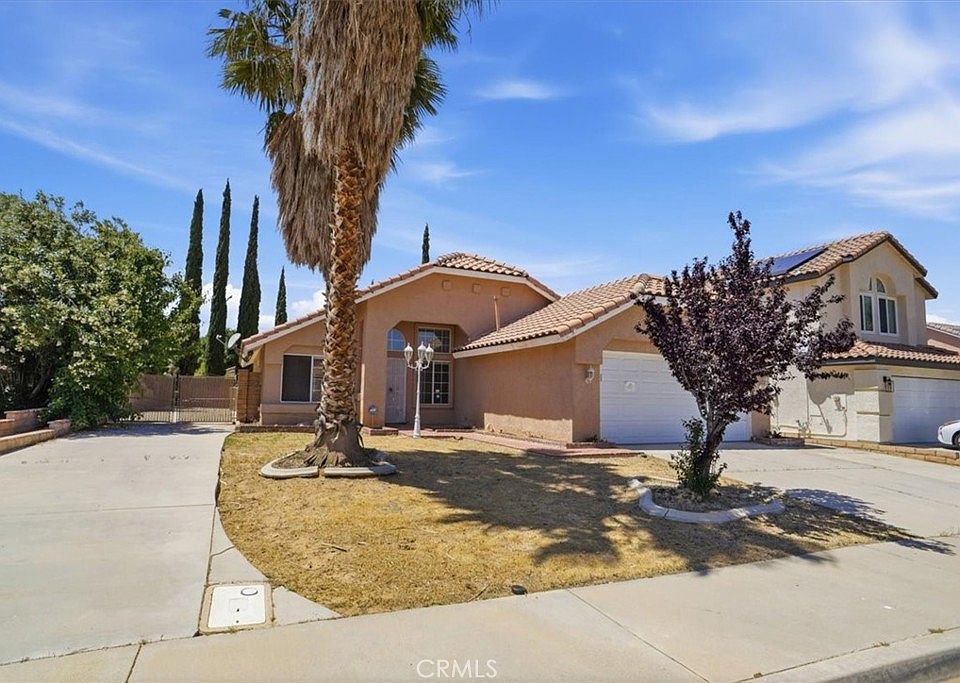 1st image of 39925 Milan Dr