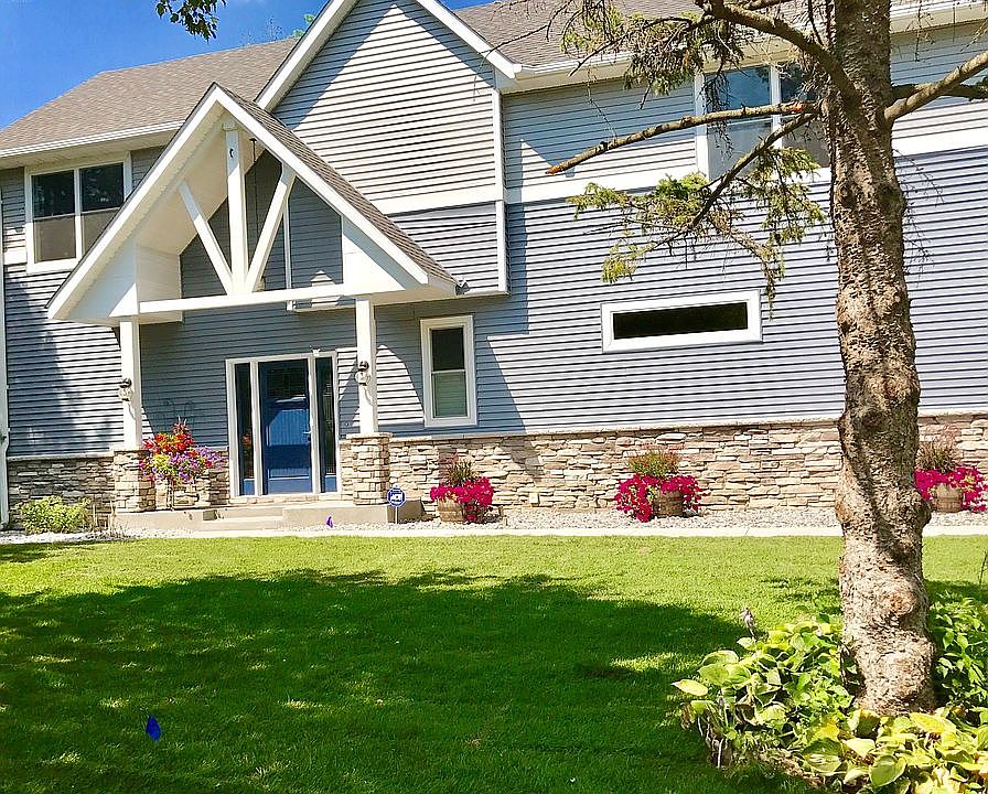 1st image of 1613 Peltier Lake Dr