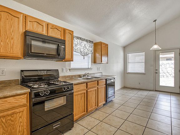 5th image of 3304 Garden Point Dr