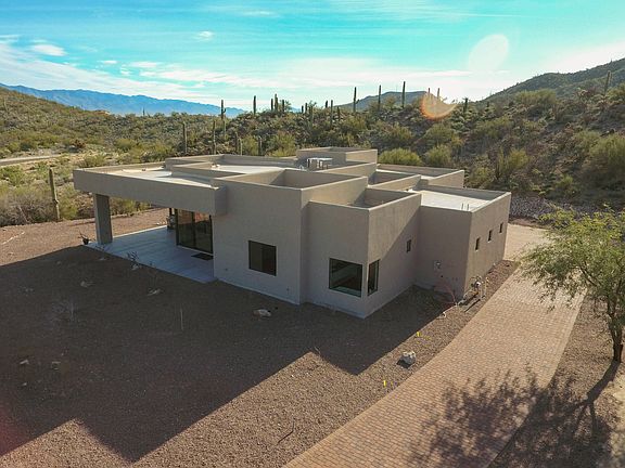 4th image of 3281 W Tumamoc Dr