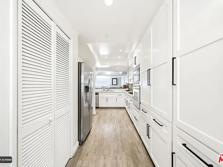 122 Ocean Park Blvd #507 — Photo 4
