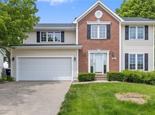 14411 Oak Brook Dr, Urbandale, IA 50323