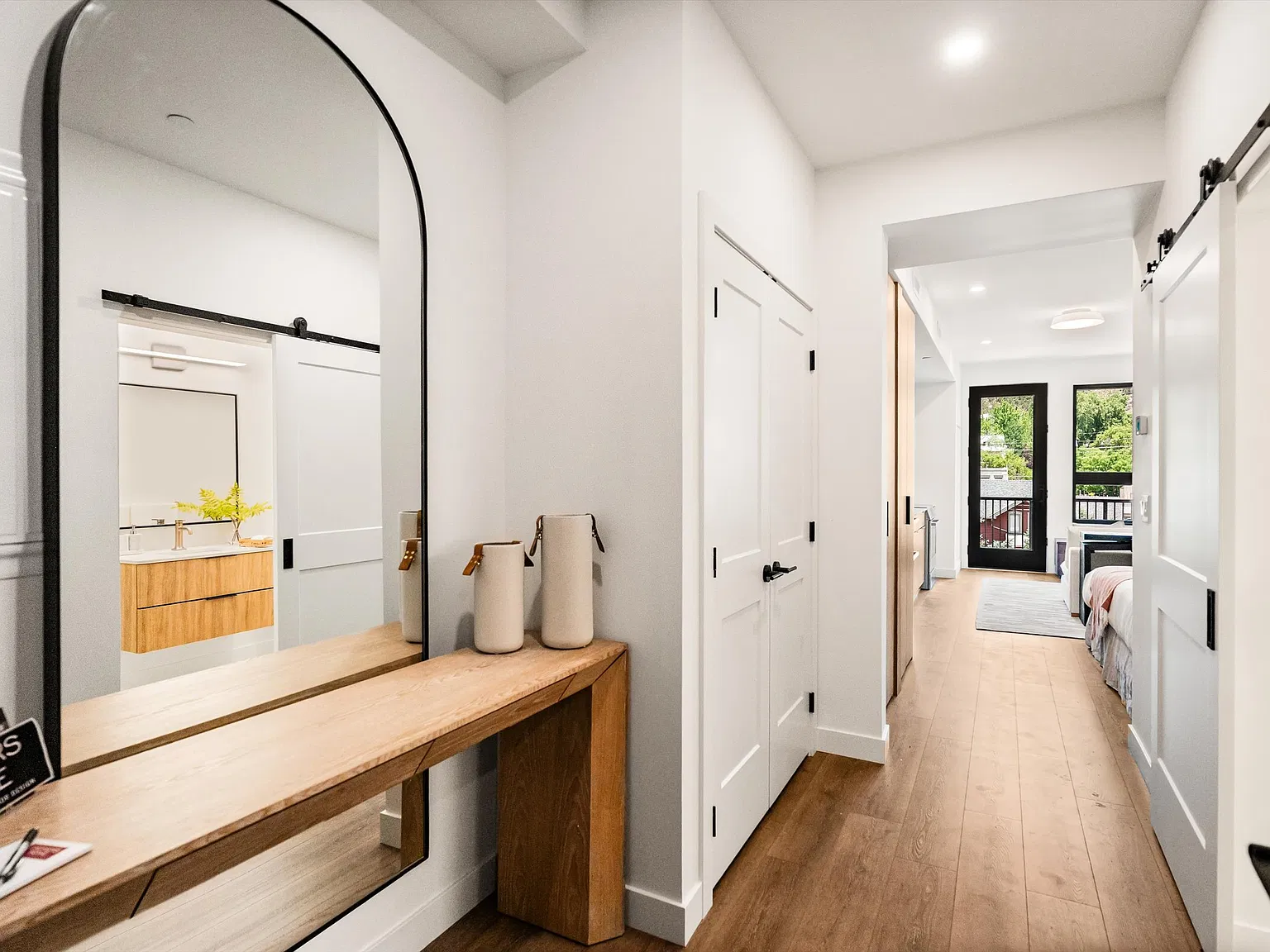 Studio, 335 sqft, $2,900 — Photo 4
