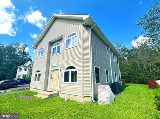 5647 Pembrook Dr, Tobyhanna, PA