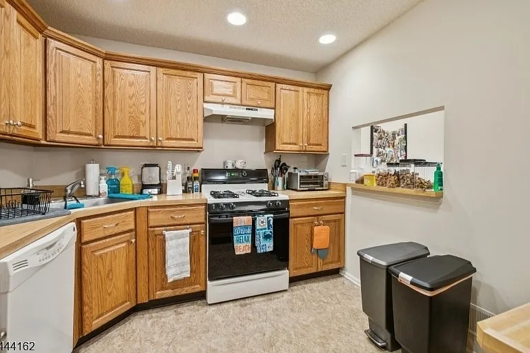 269 English Pl — Photo 16