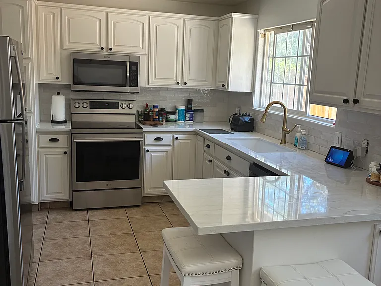 4301 Myrtle Ave — Photo 5