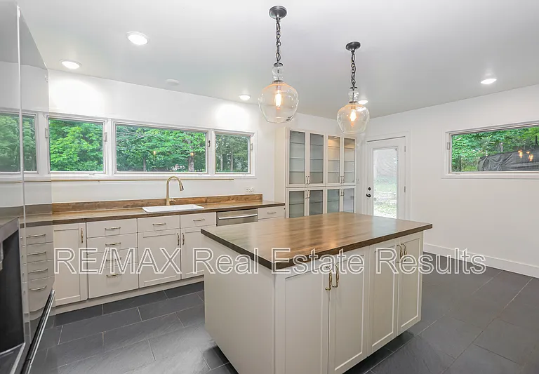 610 N Olive Ave — Photo 17