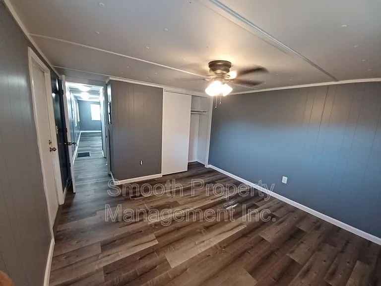 191 E Oakfield Rd #8 — Photo 2