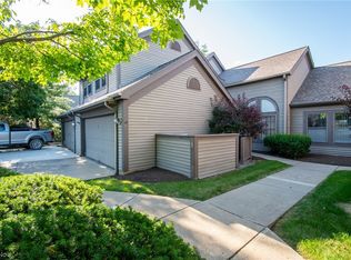 4068 Saint Andrews Ct UNIT 2, Canfield, OH 44406