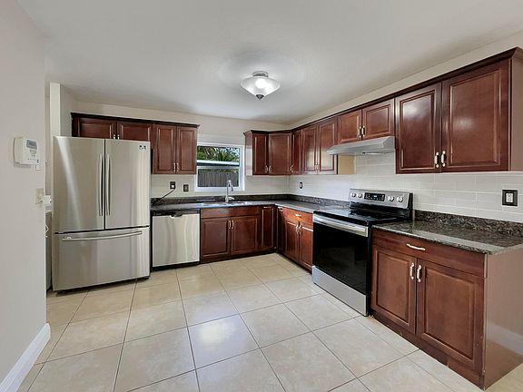 2nd image of 322 SW 78th Terrace