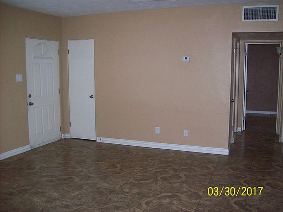 4th image of 2740 W Solano Dr S