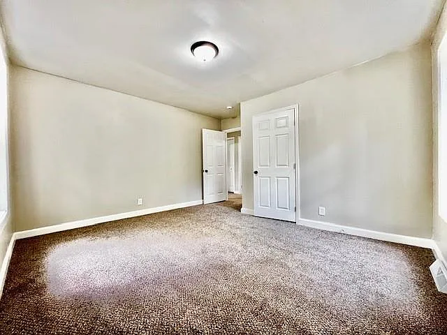 511 Emily Pl NW — Photo 9