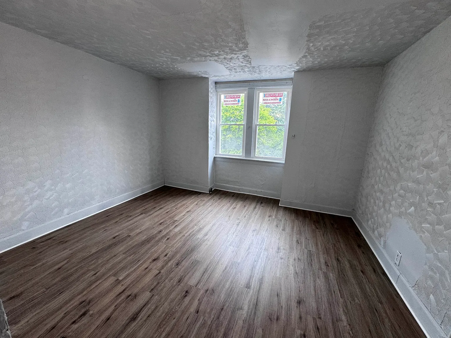5 bed, 2.5 bath, 1700 sqft, $1,895 — Photo 2