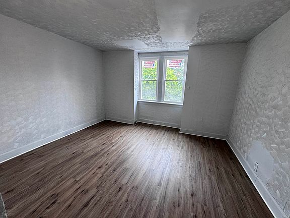 2nd image of 1323 Berryhill St #1
