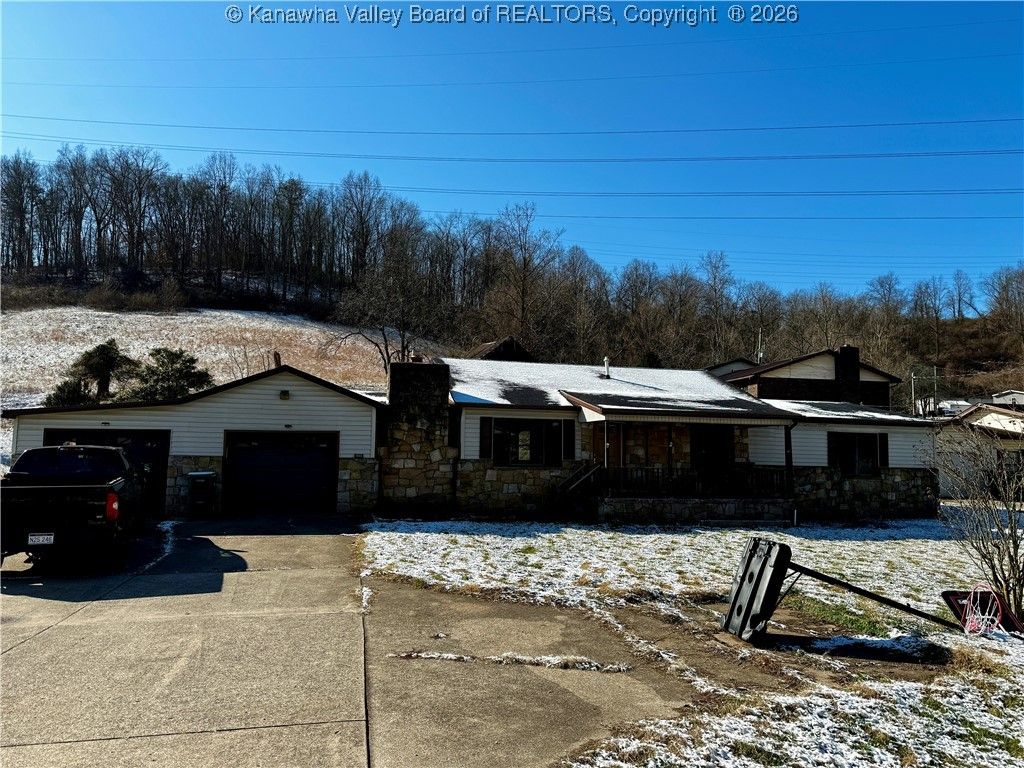 Apartment in Nitro, Kanawha - View 2