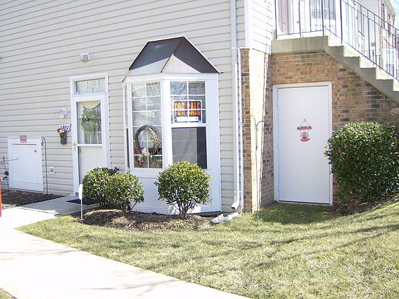 Outside Storage Unit - Under Steps