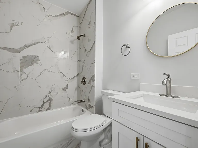 2301 S Laramie Ave #2 — Photo 8