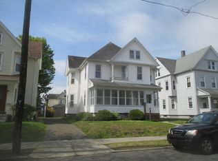 4 Willow St, Holyoke, MA 01040