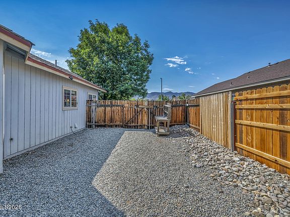 5th image of 1007 Ryegrass Rd
