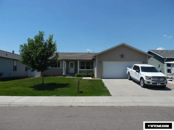 2674 Painted Horse Trl, Casper, WY 82604