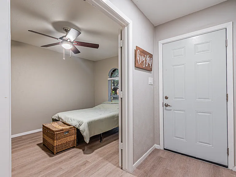 3728 Yosemite Dr — Photo 11