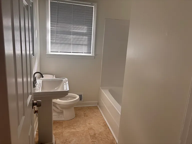 430 Haynes Rd — Photo 6