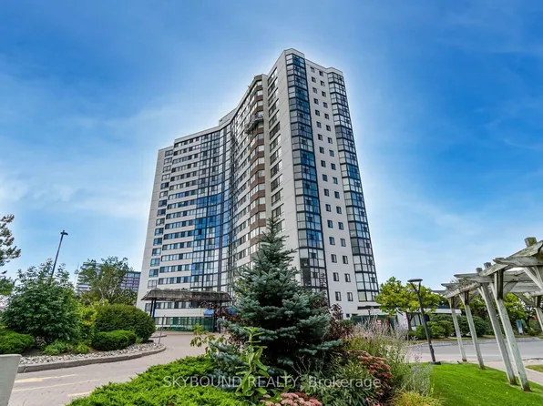1360 Rathburn Rd E, Mississauga, ON