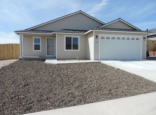 4555 Rutledge St, Fernley, NV 89408