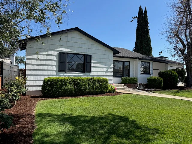 1424 Riverside Dr — Photo 52