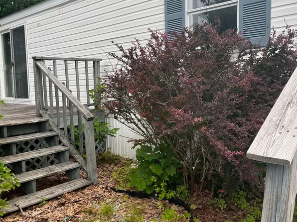 136 Sherwood Glen, Somersworth, NH 03878