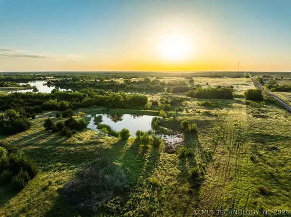 22 W Glencoe Rd, Stillwater, OK 74075