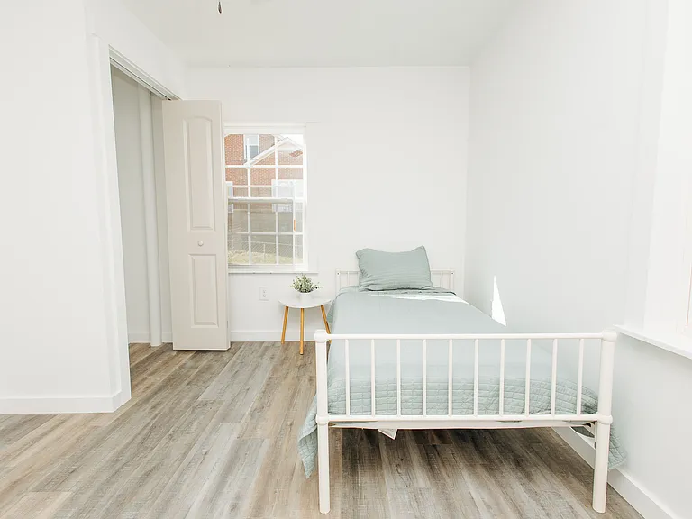 245 Carolina Ave — Photo 10