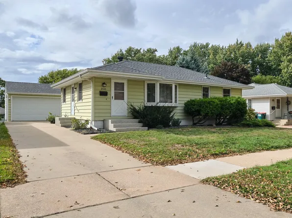 2545 11th Ave NW, Rochester, MN 55901
