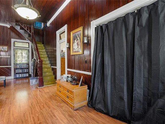 4th image of 605 Hand Ave