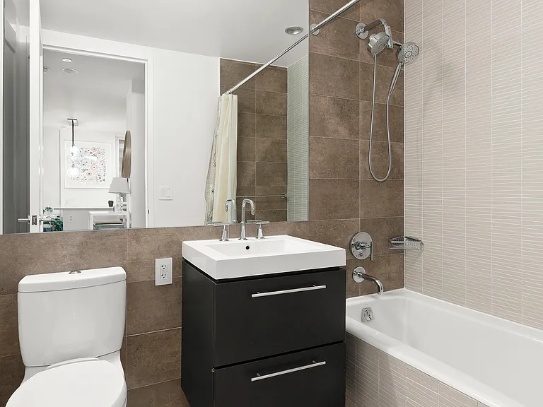 212 W 72nd St #5G — Photo 6
