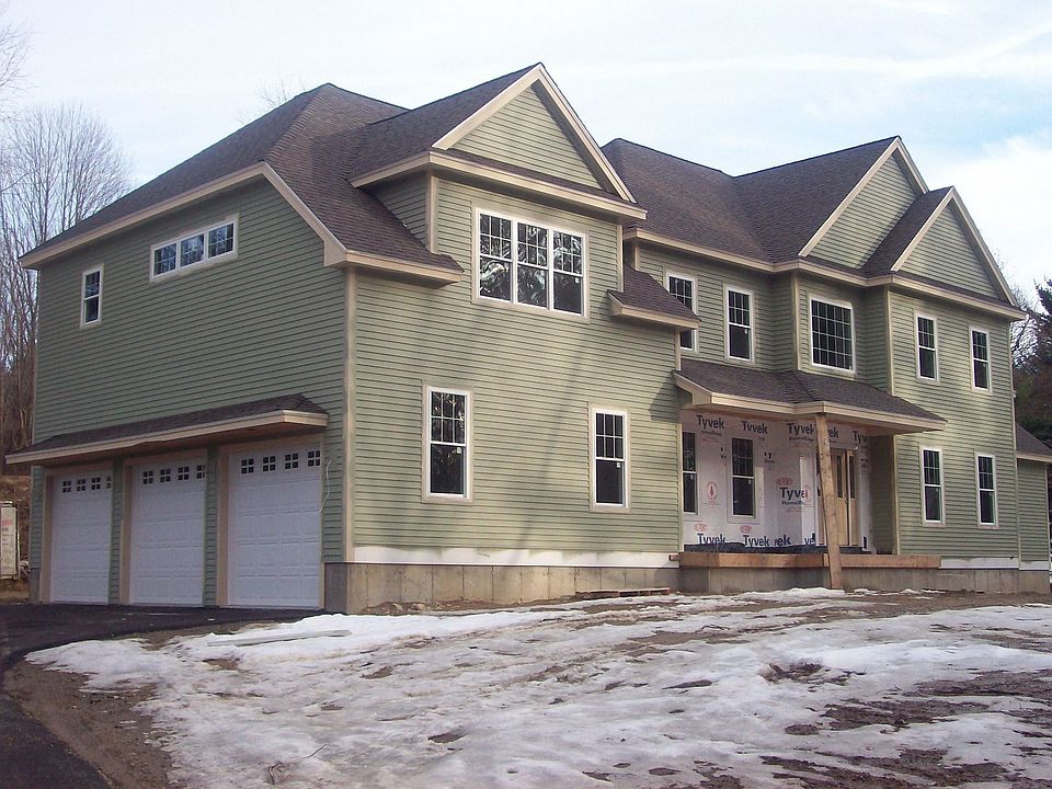 2nd image of 4 Robinson Dr