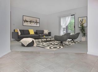 110 Larkspur Ln, Jackson, NJ