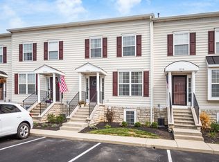7052 Monarchos Dr #16, New Albany, OH 43054