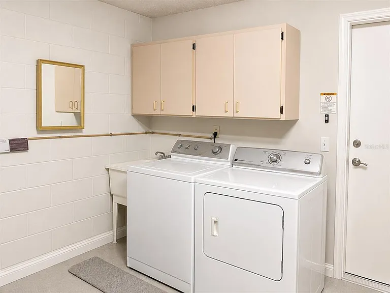 822 McCallister Ave #822 — Photo 26