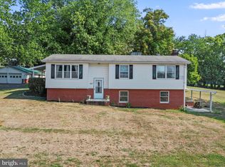 857 Oregon Trl, Harpers Ferry, WV 25425