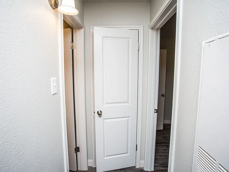 Saddlewood Apartments — Photo 38