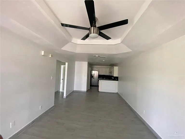 6910 Venus Dr — Photo 3