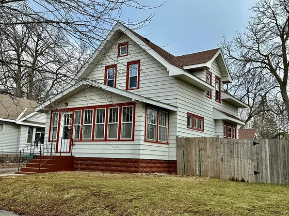 811 3rd St SE, Willmar, MN 56201