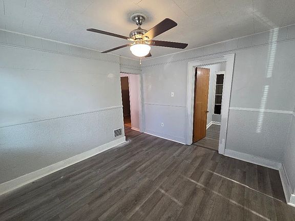 5th image of 112 Gale Ave APT 1